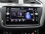 Volkswagen Tiguan 1.4 TSI eHybrid R-Line Business+ 245 PK| Dealer Onderhouden | Trekhaak | Navigatie | LED Matrix | Stoelverwarming | Stuurwielverwarming | Dodehoek Detectie | Achterklep Elektrisch