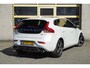 Volvo V40 1.5 T3 153PK Automaat! R-Design Polar+ Sport BJ2019 Lmv 17" | Led V+A | Pdc | Keyless entry | Panoramadak | Trekhaak | Achteruitrijcamera | Navi | Climate control | Cruise control | Verwarmde voorstoelen | Zwarte hemel | Harman/Kardon Audio