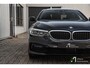 BMW 5-Serie 520i High Executive Sportline, comfort stoelen, schuifdak, head-up, camera, adaptieve cruise