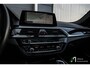 BMW 5-Serie 520i High Executive Sportline, comfort stoelen, schuifdak, head-up, camera, adaptieve cruise