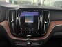 Volvo XC60 2.0 T8 Plug-in hybrid AWD Ultimate Dark 455pk luchtvering / Massage Stoelen / Trekhaak
