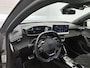 Peugeot e-2008 EV GT First Edition 54 kWh | Automaat | GT pack | Elektrisch bedienbare stoelen | Massage stoel | Camera | Parkeersensoren | Stoelverwarming | LED | Lichtmetalen velgen | Climate control |