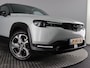 Mazda MX-30 e-SkyActiv 145 Luxury 36 kWh (NL-Auto / Pano / Bose / 360 Camera / Stoel-Stuurverw. / Two Tone)
