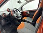 Toyota Aygo 1.0 VVT-i Dynamic Orange | All season | L.M. Velgen | Airco | Getint glas |