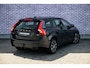 Volvo V60 1.5 T2 Polar+ Dynamic | Trekhaak | Leer | Stoelverwarming | Actieve Bochtverlichting | PDC | Cruise Control | Navi | Volledig Dealeronderhouden |