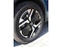 Peugeot 2008 1.2 Hybrid 136 Allure Camera voor en achter, Stoelverwarming, Keyless entry en Trekhaak