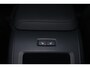 Volvo XC60 T6 Recharge AWD Plus Black Edition - Panorama/schuifdak - IntelliSafe Assist & Surround - 360º Camera - Harman/Kardon audio - Adaptieve LED koplampen - Verwarmde voorstoelen, stuur & achterbank - Parkeersensoren voor & achter - Elektr. bedienb. voorstoelen met geheugen links - Head up display - Draadloze tel. lader - Extra getint glas - 21' LMV