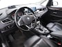 BMW 2-Serie Gran Tourer 218i Sport (PANO, HUD, LEDER, STOELVERWARMING, TREKHAAK, GOED ONDERHOUDEN)
