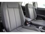 Volkswagen T-Roc 1.5 TSI 150PK! Automaat Style Business BJ2020 Lmv 16" | Led | Pdc | Trekhaak afneembaar | Elek. achterklep | Achteruitrijcamera | App-Connect | Navi | Climate control | Cruise control | Getint glas