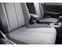 Volkswagen T-Roc 1.5 TSI 150PK! Automaat Style Business BJ2020 Lmv 16" | Led | Pdc | Trekhaak afneembaar | Elek. achterklep | Achteruitrijcamera | App-Connect | Navi | Climate control | Cruise control | Getint glas