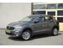 Volkswagen T-Roc 1.5 TSI 150PK! Automaat Style Business BJ2020 Lmv 16" | Led | Pdc | Trekhaak afneembaar | Elek. achterklep | Achteruitrijcamera | App-Connect | Navi | Climate control | Cruise control | Getint glas