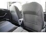 Volkswagen T-Roc 1.5 TSI 150PK! Automaat Style Business BJ2020 Lmv 16" | Led | Pdc | Trekhaak afneembaar | Elek. achterklep | Achteruitrijcamera | App-Connect | Navi | Climate control | Cruise control | Getint glas