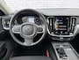 Volvo V60 2.0 B3 Business Pro | Adaptieve Cruise Control | Panoramadak | Trekhaak | Parkeercamera | Apple CarPlay & Android Auto | Dodehoek Detectie |