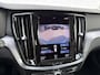 Volvo V60 2.0 B3 Business Pro | Adaptieve Cruise Control | Panoramadak | Trekhaak | Parkeercamera | Apple CarPlay & Android Auto | Dodehoek Detectie |