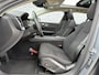 Volvo V60 2.0 B3 Business Pro | Adaptieve Cruise Control | Panoramadak | Trekhaak | Parkeercamera | Apple CarPlay & Android Auto | Dodehoek Detectie |
