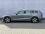 Volvo V60 2.0 B3 Business Pro | Adaptieve Cruise Control | Panoramadak | Trekhaak | Parkeercamera | Apple CarPlay & Android Auto | Dodehoek Detectie |