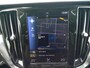 Volvo V60 2.0 B3 Business Pro | Adaptieve Cruise Control | Panoramadak | Trekhaak | Parkeercamera | Apple CarPlay & Android Auto | Dodehoek Detectie |