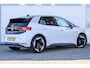 Volkswagen ID.3 204pk First 58 kWh | Achteruitrijcamera | Adaptive Cruise | Voorstoel Verwarming