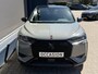 DS 3 1.2 Turbo 100 PK Performance Line DS3 | Facelift | Hoge Zitpositie | Navigatie via Telefoon | Parkeersensoren | Full LED Koplampen | Alcantara Bekleding | Zwart Dak | 17 inch Lichtmetalen Velgen | DAB+ Radio | Cruise Control | Digitaal Dashboard | Keyless Start |