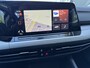 Volkswagen Golf 1.0 TSI 110pk H6 Life Business Virtual Cockpit Massagestoel Navigatie Stoel- Stuurverwarming