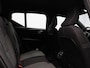 Volvo XC40 2.0 B4 Plus Dark / Trekhaak / Elektr. bed. stoelen / Harman Kardon / Stoel+stuur+achterbankverwarming
