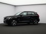 Volvo XC40 2.0 B4 Plus Dark / Trekhaak / Elektr. bed. stoelen / Harman Kardon / Stoel+stuur+achterbankverwarming