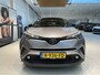 Toyota C-HR / C-HR+ 1.2 Bi-Tone | Trekgewicht 1.300 kg | Parkeersensoren voor en achter | Achteruitrijcamera |