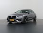 Jaguar XE 2.0 P250 R-Dynamic S | 360 Camera | Apple CarPlay/Android Auto | 14-Wegs elec.verstelbare stoelen | LED | Lederen Interieur | Black Pack | Adaptieve Cruise Control | Stoelverwarming Voor + Achter | Navigatie Pro | DAB |