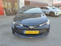 Toyota Corolla Touring Sports 1.8 HYBRID TREKHAAK 4S-BANDEN APPLE/ANDROID CAMERA NAVI AD-CRUISE CLIMA NL-AUTO 16'' LM-VELGEN