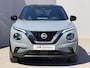 Nissan Juke 1.0 DIG-T Tekna Automaat / Fabrieksgarantie tot 3-2028 / Navigatie / Camera / Adpatieve Cruise / Lederen Bekleding / Stoelverwarming / Stuurwiel Verwarming / 360 Camera / DAB /