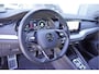 Skoda Octavia Combi 1.5 e-TSI 150PK! Automaat Sport Business BJ2022 Lmv 17" | Led V+A | Dynamische knipperlichten | Pdc | App-Connect | Navi | Virtual cockpit | Dashboard verlichting | Climate control | Cruise control | Sportstoelen/stuur | Zwarte hemel