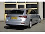 Skoda Octavia Combi 1.5 e-TSI 150PK! Automaat Sport Business BJ2022 Lmv 17" | Led V+A | Dynamische knipperlichten | Pdc | App-Connect | Navi | Virtual cockpit | Dashboard verlichting | Climate control | Cruise control | Sportstoelen/stuur | Zwarte hemel