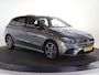 Mercedes-Benz B-klasse 250e Business Solution AMG | Panoramaschuifdak | Night | Winter pakket | Trekhaak | Stoelverwarming |