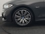 BMW 3-Serie Touring 330e M Sport 293pk Dealer O.H. Dravitgrau | Panodak | Adaptive Cruise | Camera | Lederen Sportstoelen Memory & Verwarmd | Sfeerverlichting | Stuur Verwarmd | Hifi Audio | Blis | Keyless | Apple Carplay | Plug In Hybrid |
