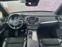 Volvo XC90 2.0 T8 Recharge AWD R-Design | Long range | Trekhaak | Luchtvering | Harman & Kardon | Panorama dak | Stoel/stuurverwarming | 22" | Adaptieve cruise control |