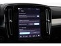 Volvo XC40 B3 Ultra Black Edition | Panoramadak | ACC | Trekhaak | 360° Camera | Stoel+Stuurverwarming