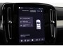 Volvo XC40 B3 Ultra Black Edition | Panoramadak | ACC | Trekhaak | 360° Camera | Stoel+Stuurverwarming