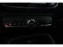 Volvo XC40 B3 Ultra Black Edition | Panoramadak | ACC | Trekhaak | 360° Camera | Stoel+Stuurverwarming