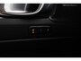 Volvo XC40 B3 Ultra Black Edition | Panoramadak | ACC | Trekhaak | 360° Camera | Stoel+Stuurverwarming