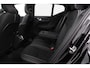 Volvo XC40 B3 Ultra Black Edition | Panoramadak | ACC | Trekhaak | 360° Camera | Stoel+Stuurverwarming