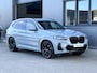BMW X3 xDrive30e M sport 292 PK | Elek stoelen | Carbon | Laser | Keyless | Brooklyn grau metallic