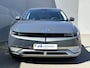 Hyundai Ioniq 5 Connect 77.4 kWh Automaat / Fabrieksgarantie tot 02-2028 / 8 jaar Batterijgarantie / Warmtepomp / dealer onderhouden / Elektrische stoelen/Achterklep / Apple Carplay/Android Auto / Stuur-, stoelverwarming / 19”  LM /