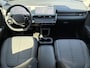 Hyundai Ioniq 5 Connect 77.4 kWh Automaat / Fabrieksgarantie tot 02-2028 / 8 jaar Batterijgarantie / Warmtepomp / dealer onderhouden / Elektrische stoelen/Achterklep / Apple Carplay/Android Auto / Stuur-, stoelverwarming / 19”  LM /