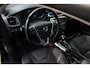 Volvo V40 T2 Polar+ | Verwarmbare voorstoelen | Climate control | Cruise control | 16 inch Lichtmetalen velgen | Binnenspiegel automatisch dimmend | Navigatiesysteem full map + hard disk | Stof/kunstlederen bekleding