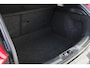 Volvo V40 T2 Polar+ | Verwarmbare voorstoelen | Climate control | Cruise control | 16 inch Lichtmetalen velgen | Binnenspiegel automatisch dimmend | Navigatiesysteem full map + hard disk | Stof/kunstlederen bekleding