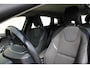 Volvo V40 T2 Polar+ | Verwarmbare voorstoelen | Climate control | Cruise control | 16 inch Lichtmetalen velgen | Binnenspiegel automatisch dimmend | Navigatiesysteem full map + hard disk | Stof/kunstlederen bekleding