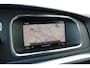 Volvo V40 T2 Polar+ | Verwarmbare voorstoelen | Climate control | Cruise control | 16 inch Lichtmetalen velgen | Binnenspiegel automatisch dimmend | Navigatiesysteem full map + hard disk | Stof/kunstlederen bekleding