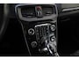 Volvo V40 T2 Polar+ | Verwarmbare voorstoelen | Climate control | Cruise control | 16 inch Lichtmetalen velgen | Binnenspiegel automatisch dimmend | Navigatiesysteem full map + hard disk | Stof/kunstlederen bekleding