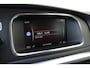 Volvo V40 T2 Polar+ | Verwarmbare voorstoelen | Climate control | Cruise control | 16 inch Lichtmetalen velgen | Binnenspiegel automatisch dimmend | Navigatiesysteem full map + hard disk | Stof/kunstlederen bekleding