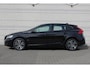 Volvo V40 T2 Polar+ | Verwarmbare voorstoelen | Climate control | Cruise control | 16 inch Lichtmetalen velgen | Binnenspiegel automatisch dimmend | Navigatiesysteem full map + hard disk | Stof/kunstlederen bekleding